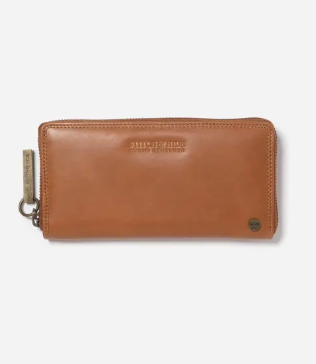 Stitch + Hide Christina Wallet- Almond