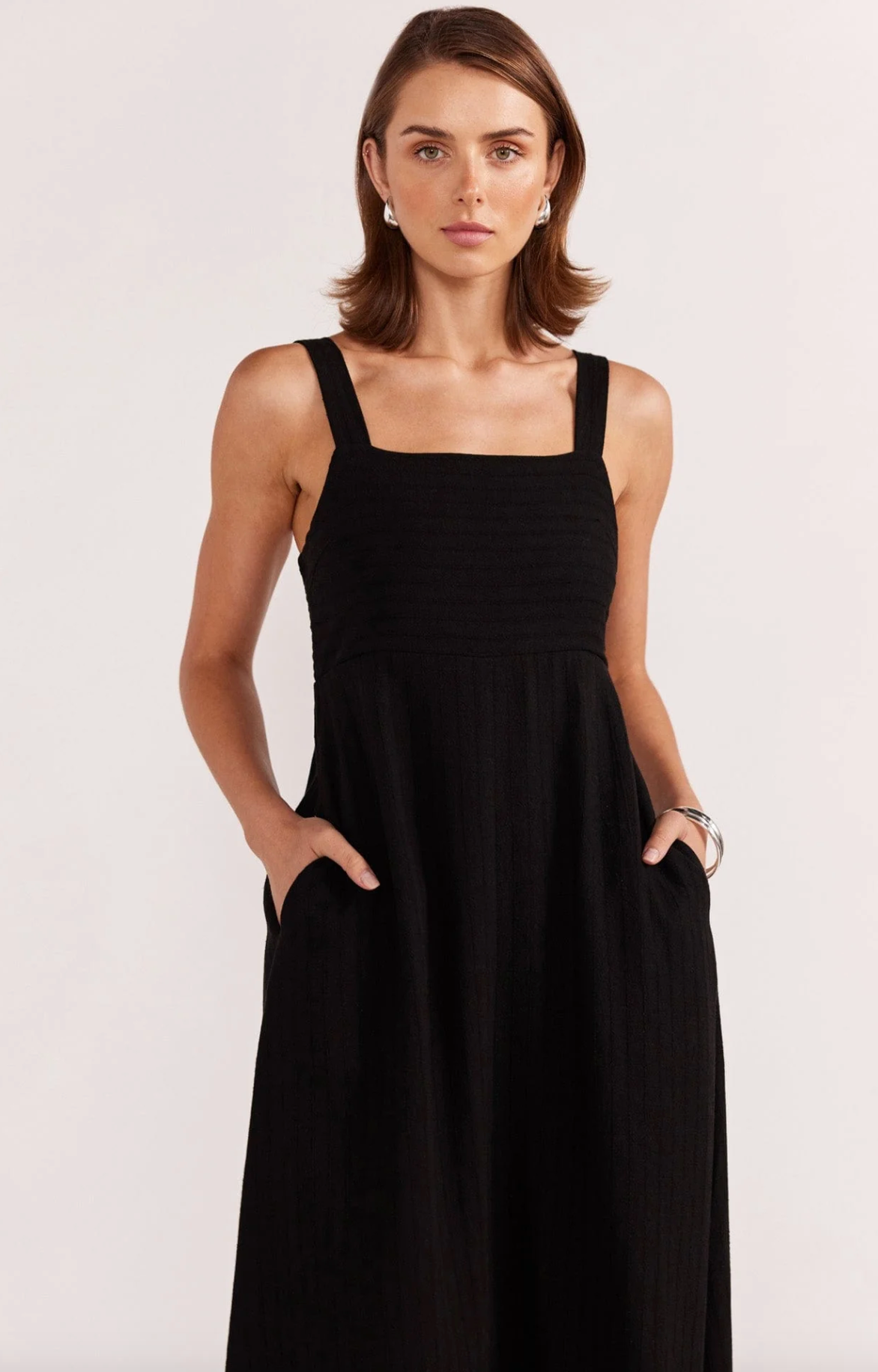 EMBER MIDI DRESS IN BLACK