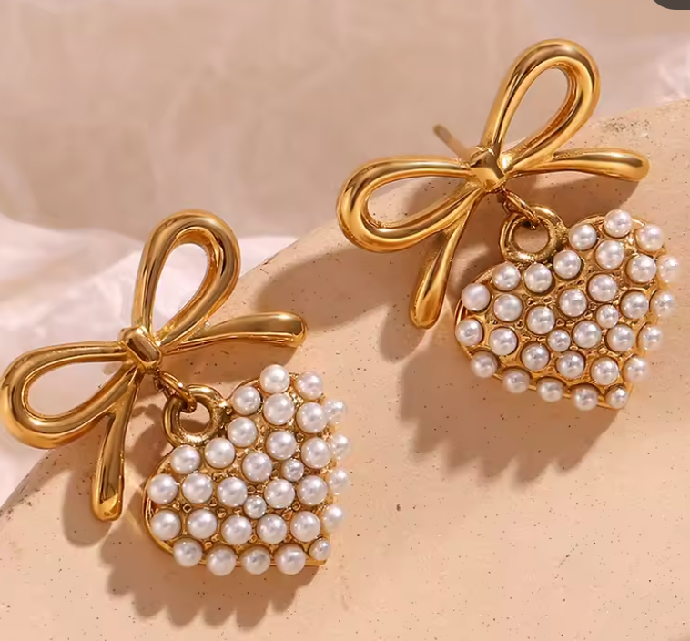 Pearl Gold Heart Earrings